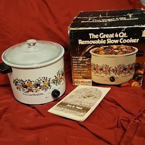 Removable Slow Cooker with Floral Design